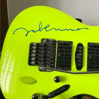 Наклейка на гитару автограф Джона Леннона